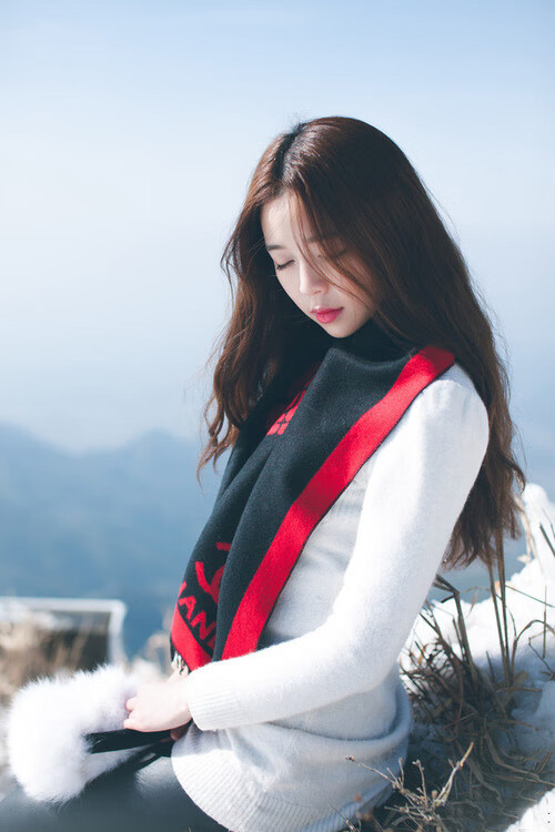 中国女篮年轻新秀崭露头角，未来可期，中国女篮最年轻的成员是谁