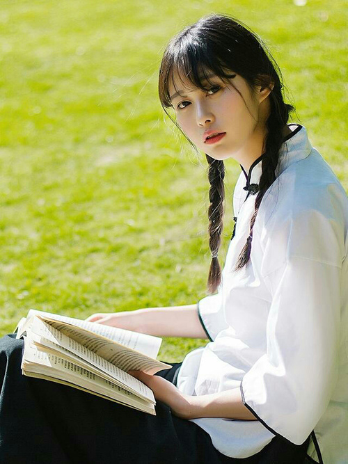 海滩冲浪训练营,感受浪花上的运动激情,海滩冲浪简笔画