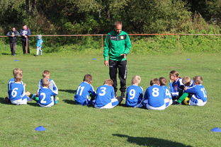 国足比赛失误前战术布置追踪分析，国足总结失败 低估对手