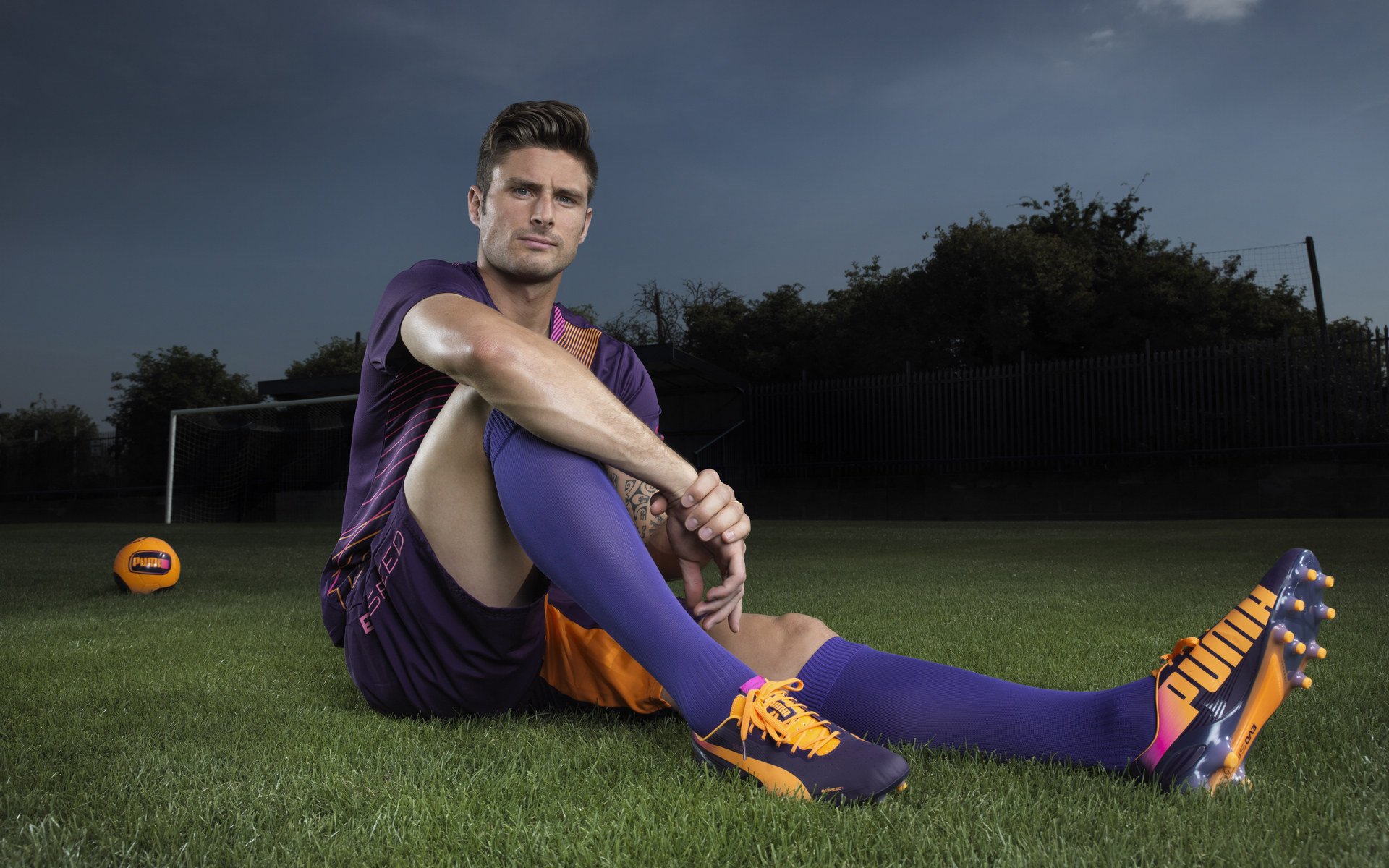 五大联赛中场组合是否趋于一控一防搭配,五大联赛中锋