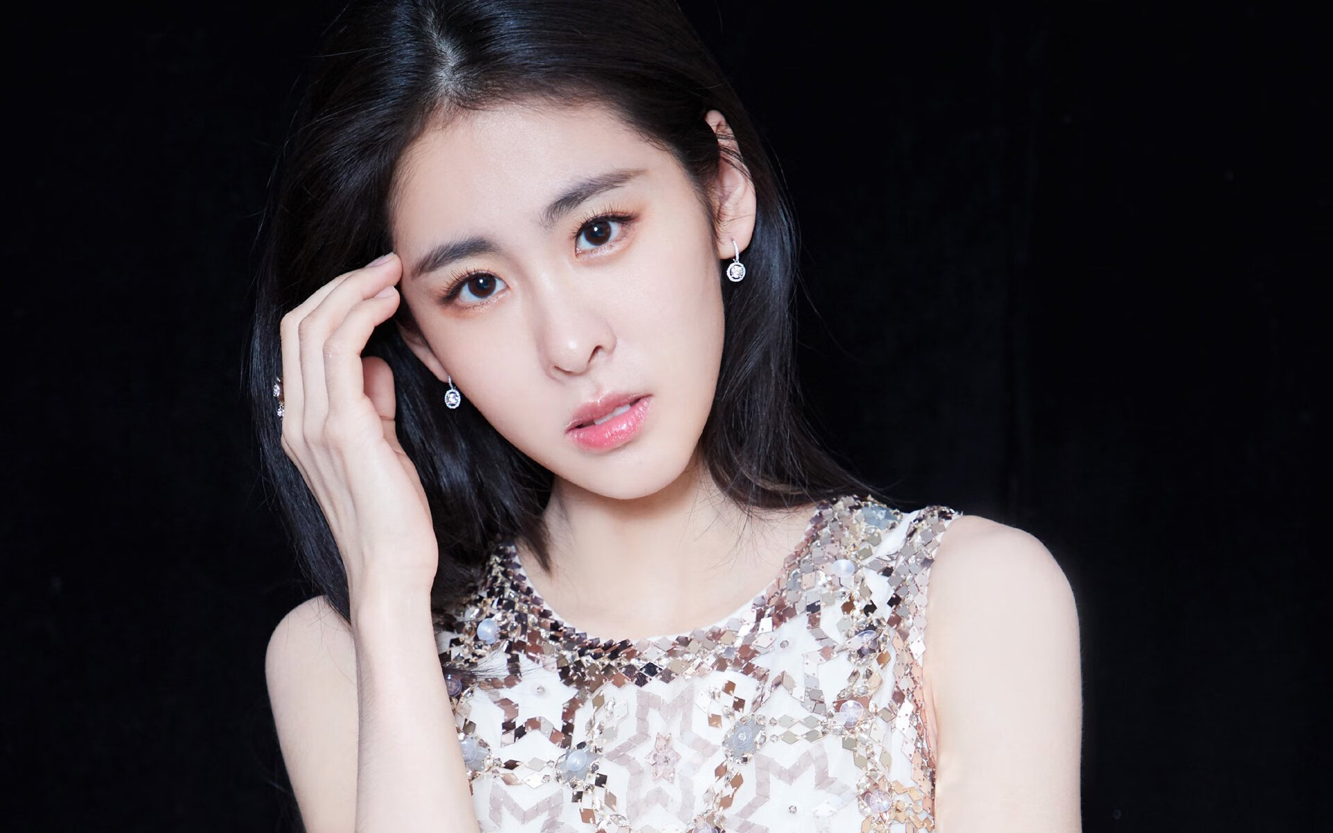 亚冠联赛中国队战平 战术调整取得初步成效,中国亚冠联赛职格