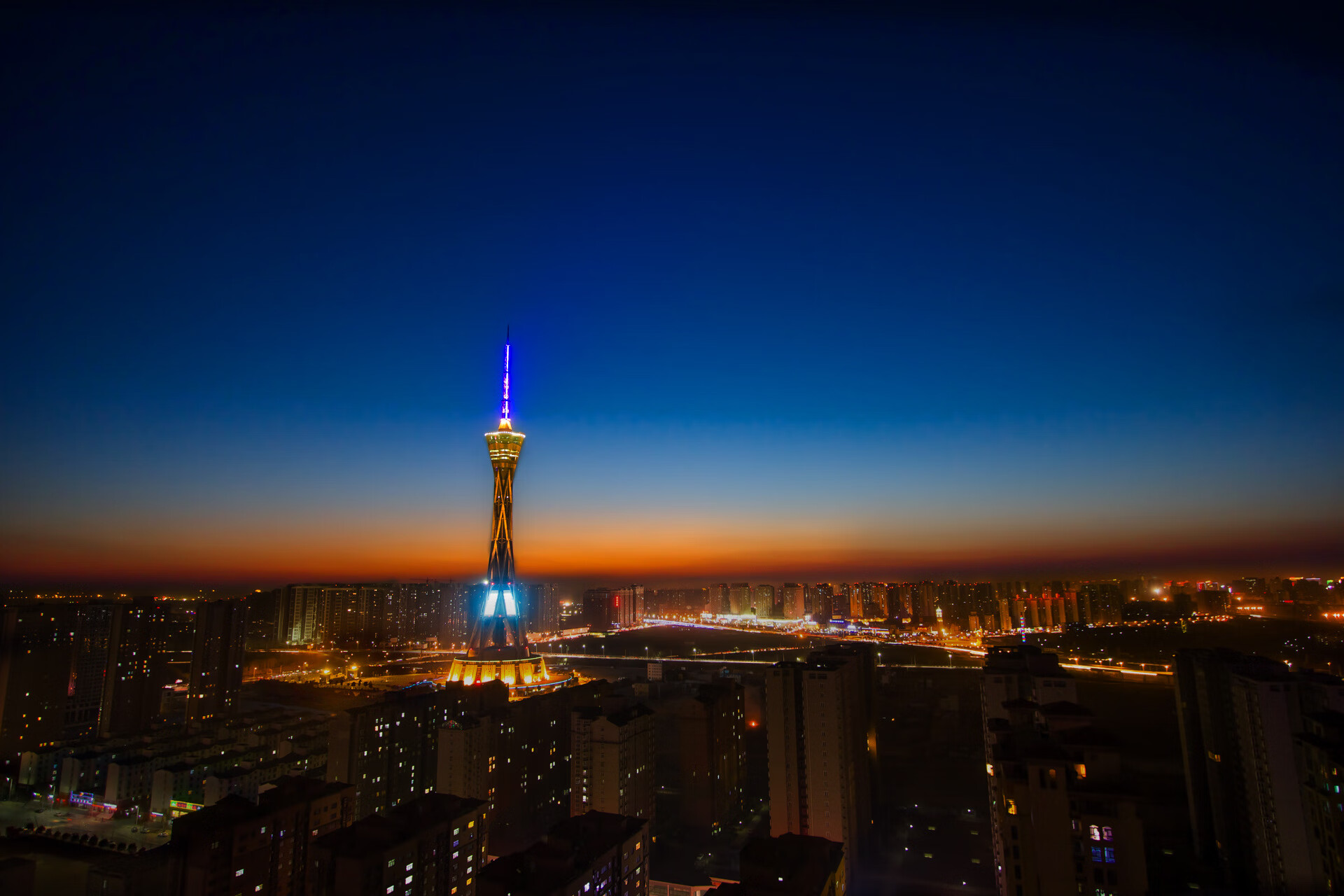 全黑队的配合默契度极高,比赛过程中展现绝对优势,黑队黑队口号