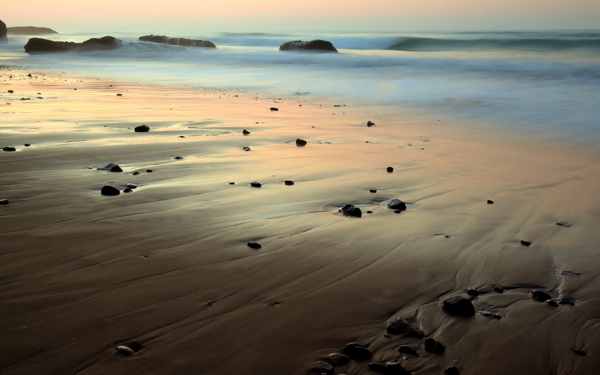 苏炳添助阵校园田径节传播体育精神，苏炳添学校比赛视频