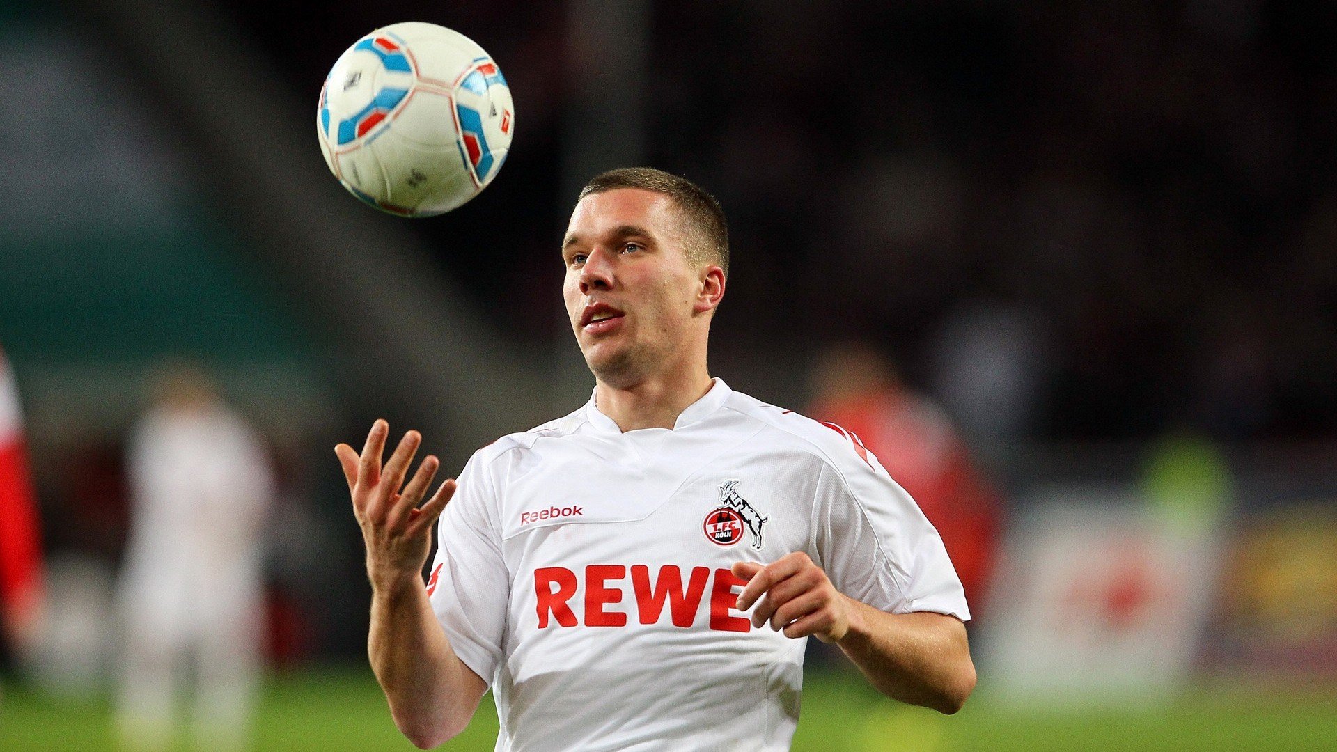 “校园足球创新赛制激发青少年热情，比赛精彩纷呈”，校园足球创新做法